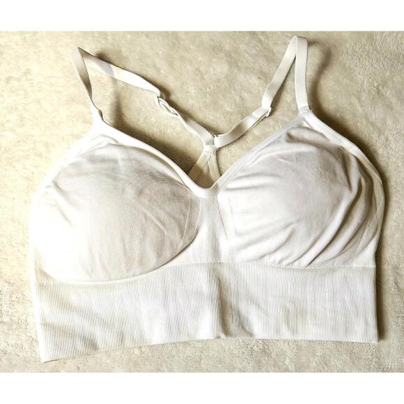 Womens Under Armour Seamless Low-Impact Sports Bra Small Exercise Yoga Workout - Picture 1 of 6